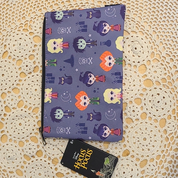 Loungefly | Bags | Loungefly Disney Hocus Pocus Chibi Characters Makeup ...